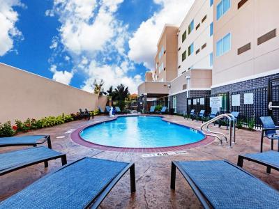 Готель Courtyard Houston I-10 West/Park Row Екстер'єр фото